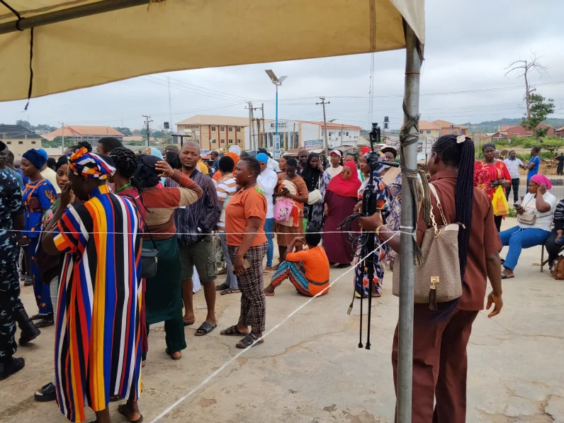 Osun Decides: ‘We’ve been here since 7:00 am’ – Voters protest delay [VIDEO]