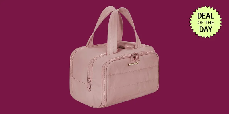 Get 40% off this popular Bagsmart toiletry bag