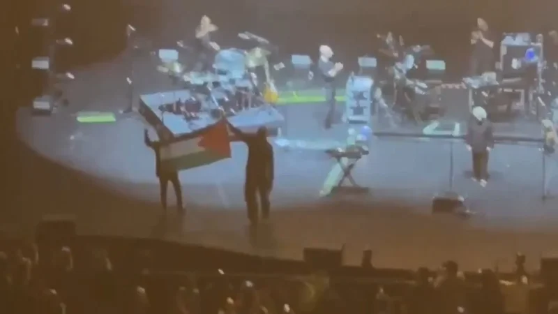 Singapore bans UK band Massive Attack over Palestinian flag