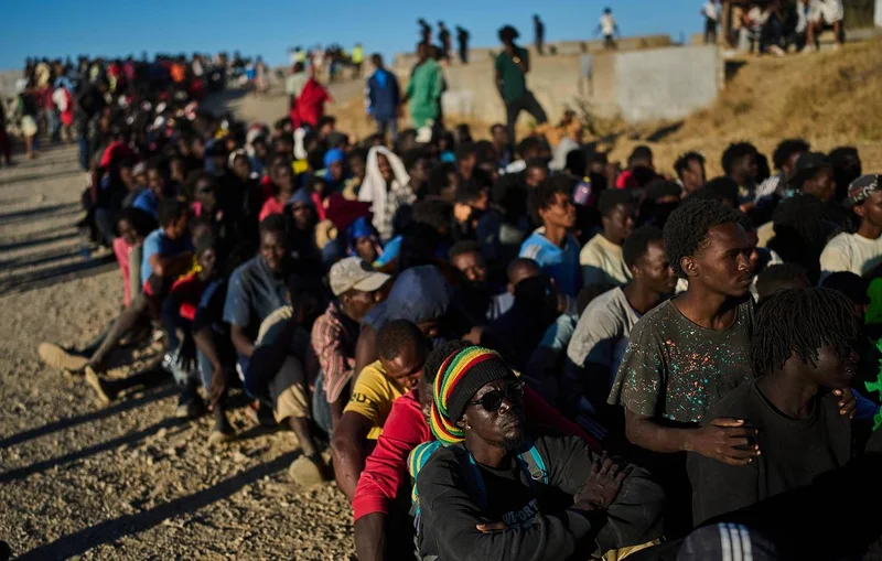 EC acknowledges crisis in Ceuta persists, with thousands of migrants remaining in exclave