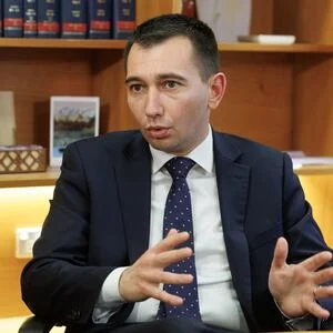 Energy Minister Simeon Brown puts heat on electricity companies to cut power costs in line with big falls in forward prices