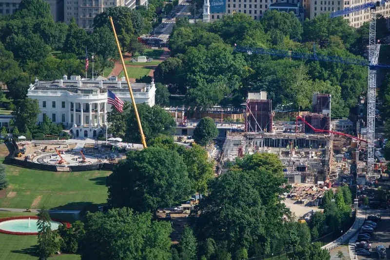 Trump Asks Supreme Court To Allow White House Ballroom Construction