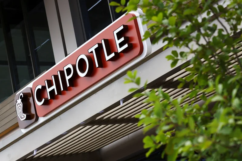 Chipotle removes jalapeños from restaurants amid salmonella outbreak investigation