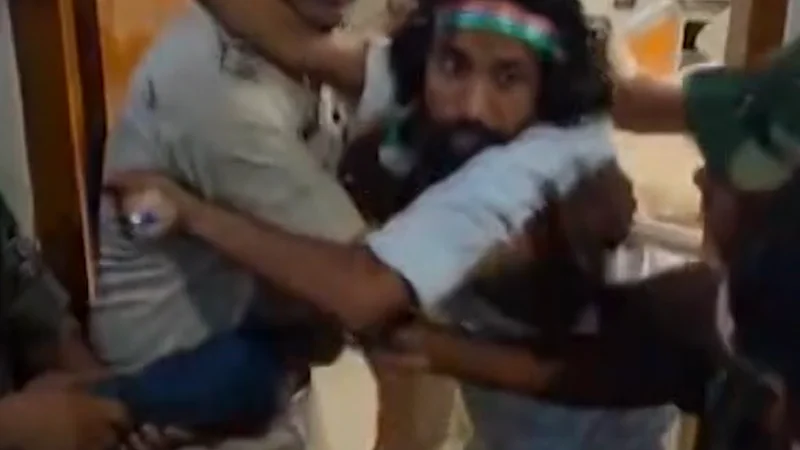 Watch: Jharkhand police forcefully stop JLKM leader Devendra Nath Mahto from joining Tiranga Yatra