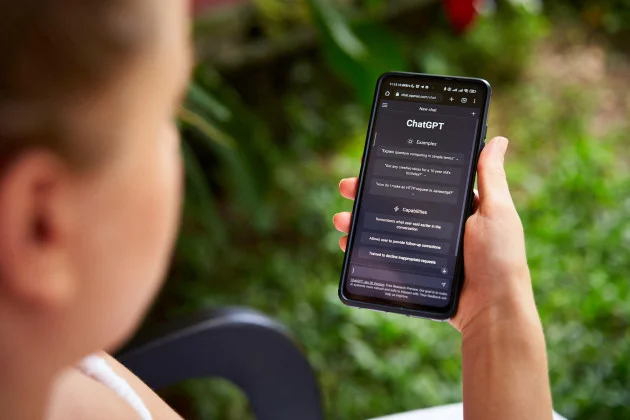 How do you know if you're talking to an AI chatbot or a human? Companies must now tell you