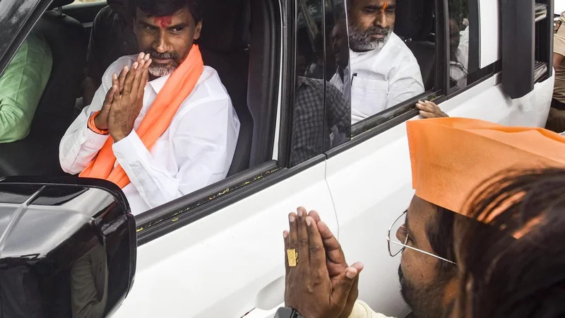 Maharashtra government wants to slash data of 58 lakh Marathas eligible for caste certificates: Jarange