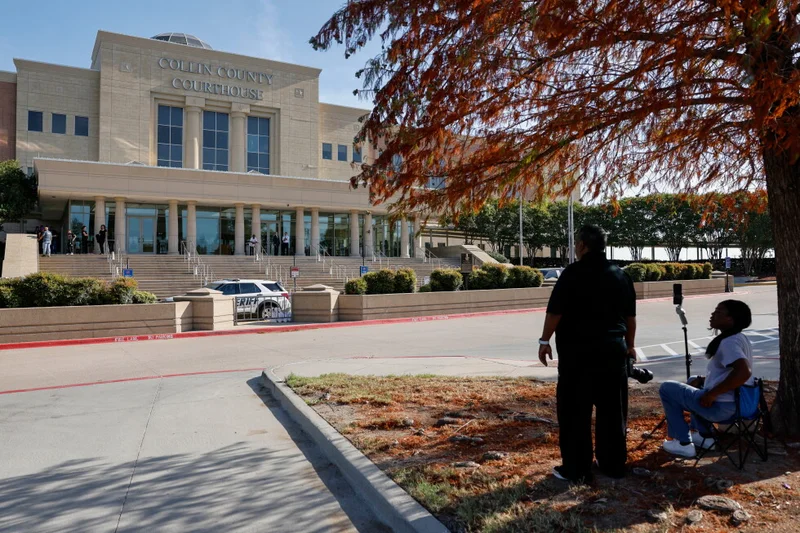 Supreme Court chief justice allows work on Trump’s $400M White House ballroom to continue for now