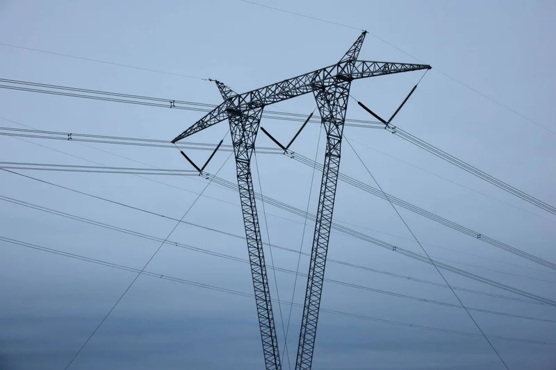 AI’s volatile power demand is damaging its own data centers