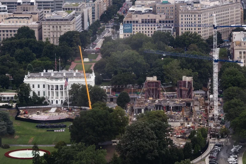 Supreme Court's chief justice allows work on Trump’s $400M White House ballroom to continue for now