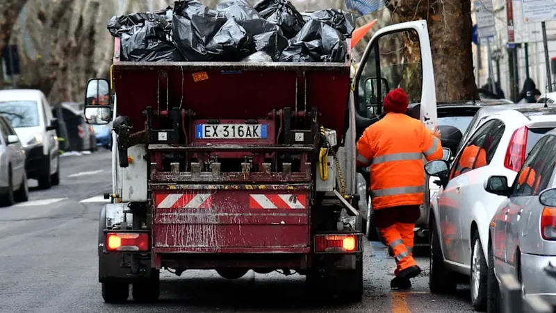 Italian garbagemen help recover lost 1 mln euro lottery ticket
