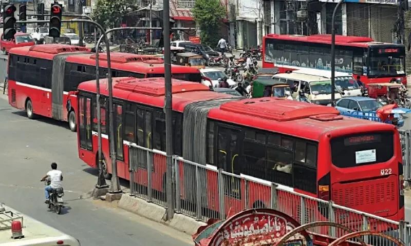 Fuel cost hits Lahore Metro service
