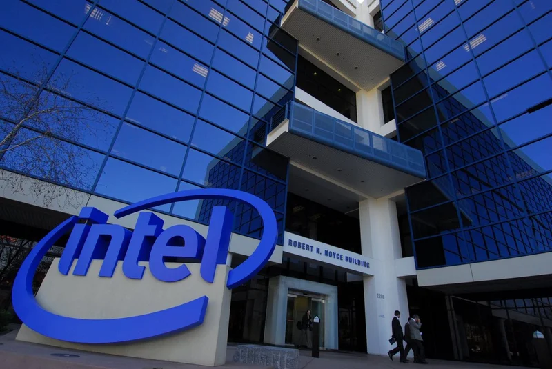 Intel says PC market is ‘a tale of two kingdoms’ with mainstream ‘taking a beating’ — VP suggests a split between mainstream and enthusiast sockets across the industry
