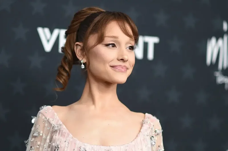 Ariana Grande pulls out of West End musical, to take break from public eye