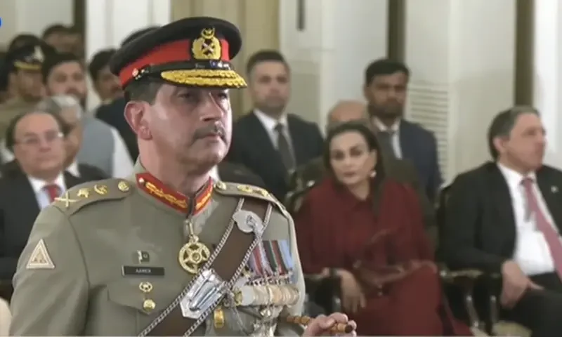 President Zardari confers Nishan-i-Imtiaz on National Strategic Command Commander Gen Aamer Raza
