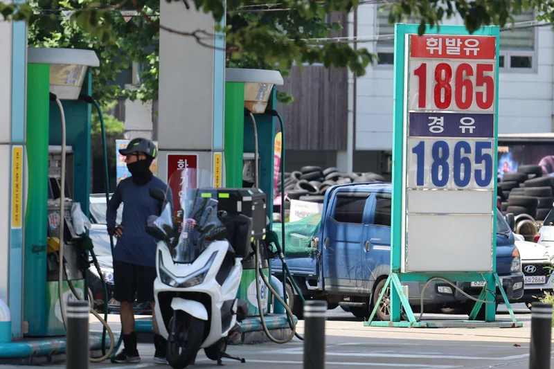Consumer prices up 2.8% in July; oil price hike slows