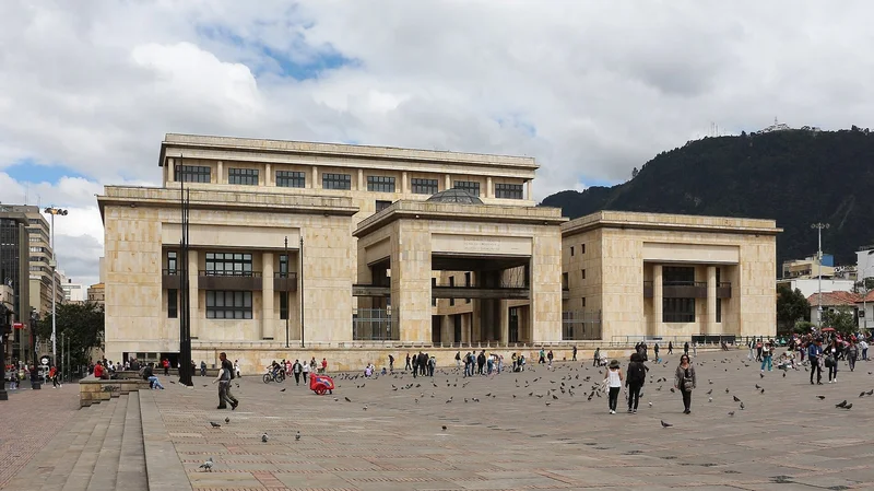 Colombia Factoring Decree Loses Six Articles in Court