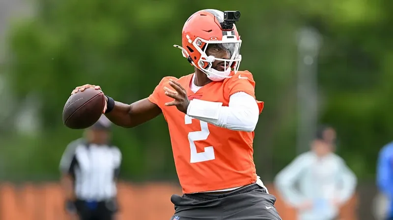NFL executives, coaches put Shedeur Sanders last in QB rankings in survey: 'Shouldn't lose to him'