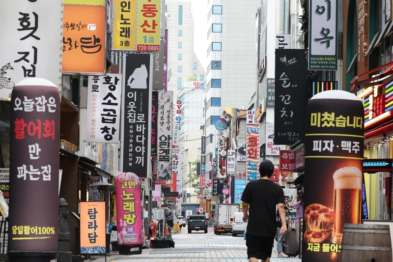 Korea's growth outlook keeps improving, but people aren't feeling it