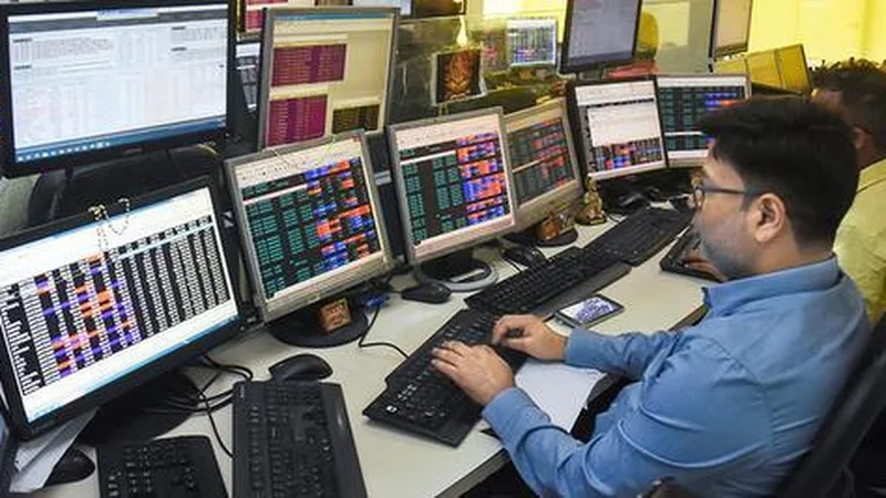 Sensex gains 152 points in volatile session as RBI keeps policy rates unchanged