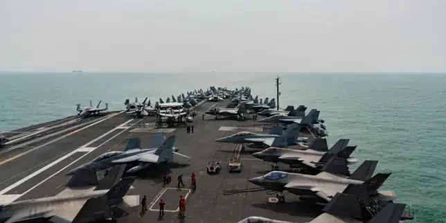 New US aircraft carrier arrives in Middle East to relieve long-deployed ship