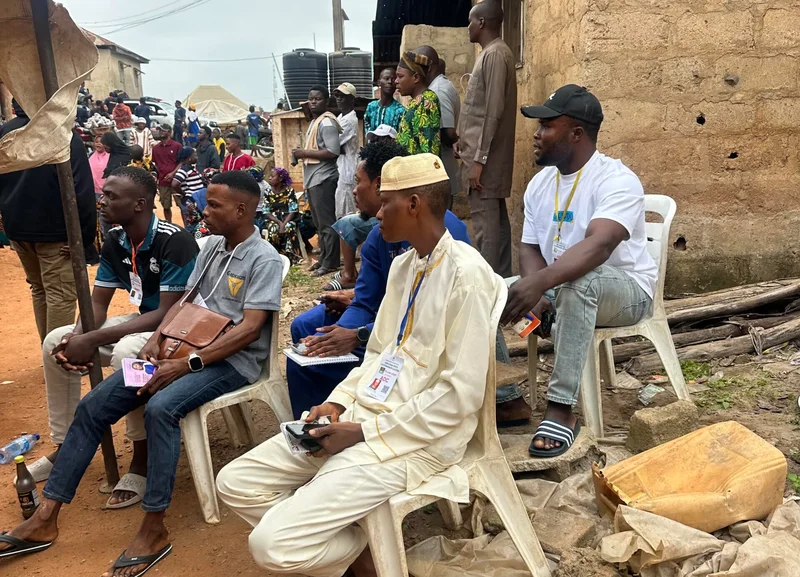 #OsunDecides2026: INEC officials, voters flee as violence erupts in Ejigbo LGA