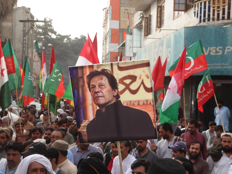 Pakistan top court orders Imran Khan’s hospital transfer amid access battle