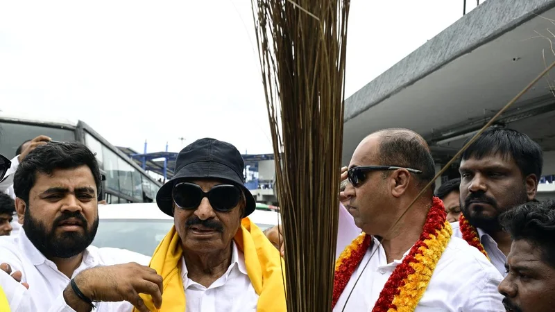 Karnataka Bandh unlikely to disrupt normal life as most organisations extend only moral support