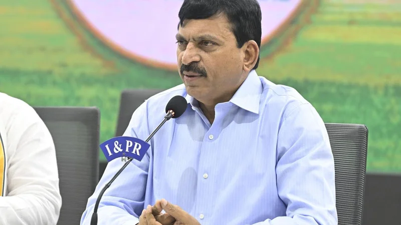 Allocate 11.56 lakh houses to Telangana under PMAY-G 2.0: Housing Minister urges Centre