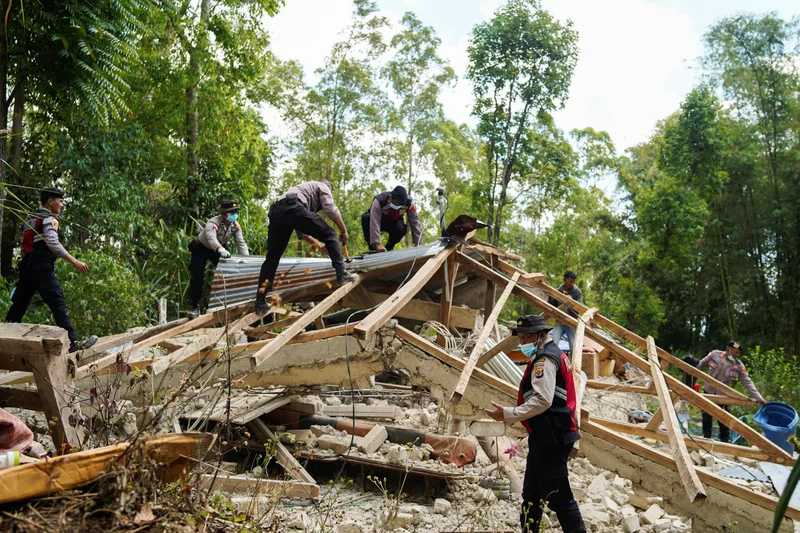 Indonesia sifts through rubble as earthquake death toll hits 51