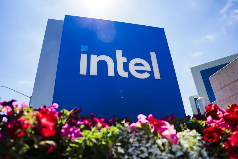 Intel plans $15 billion stock offering as AI demand accelerates