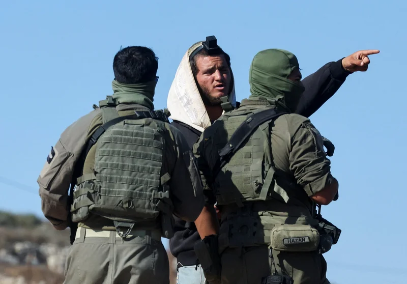 Israeli 'terrorist' settlers continue Qusra siege for 10th day