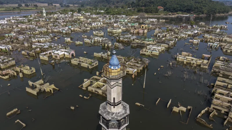 This year's El Nino set to be strongest in more than a century, UK forecasters say