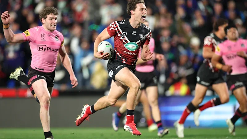 NRL LIVE updates: Red-hot Warriors lead Panthers ahead of Roosters-Bulldogs clash