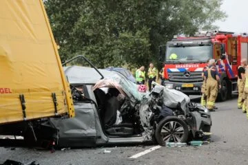 Local mayors step up pressure to end border checks after crashes