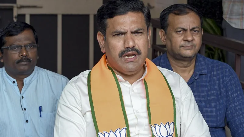 B.Y. Vijayendra plays down viral video, says there is no ambiguity in support to Bidadi farmers