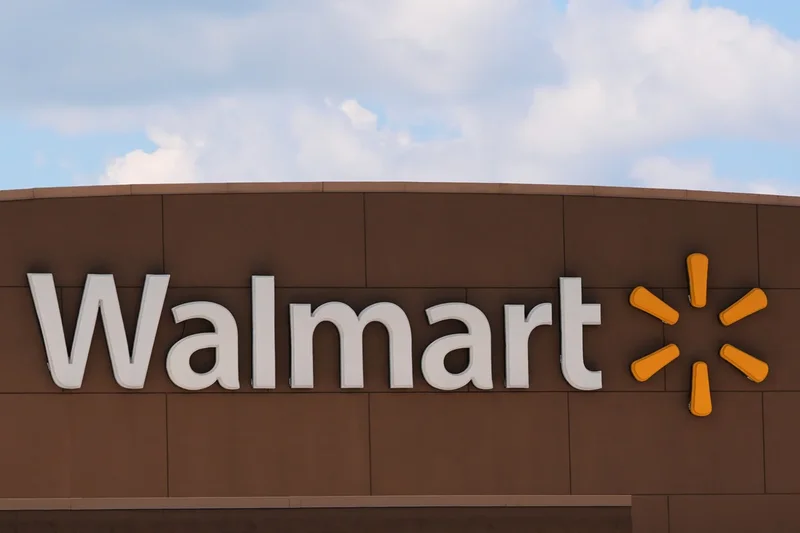 Walmart strong again in second quarter, but its outlook is reserved