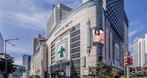 (LEAD) Lotte Shopping turns to black in Q2 on strong department store sales