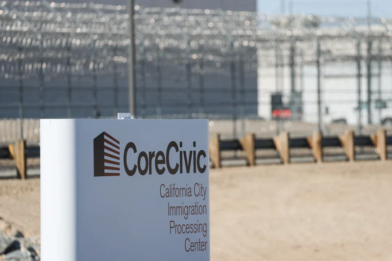Private prisons announce $1.4 billion in revenue as immigration detentions climb