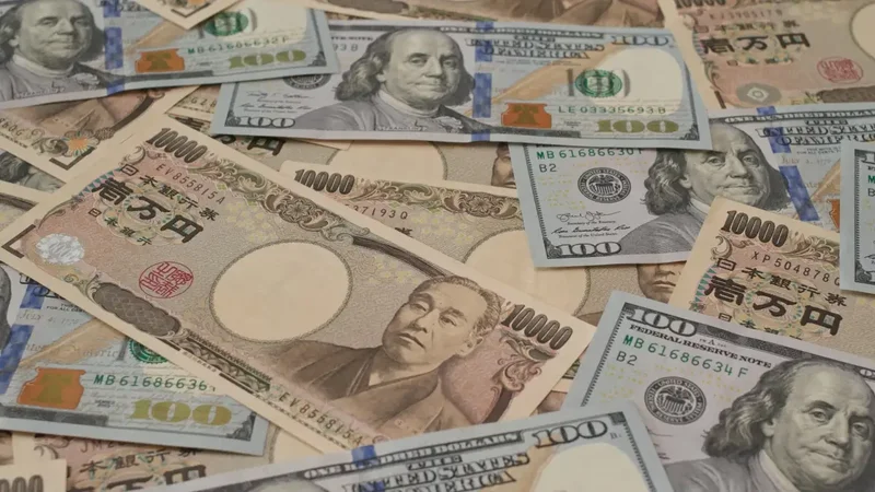 'Buy $5-10 billion yen': Bessent's note hints at US plan to back Japan's currency