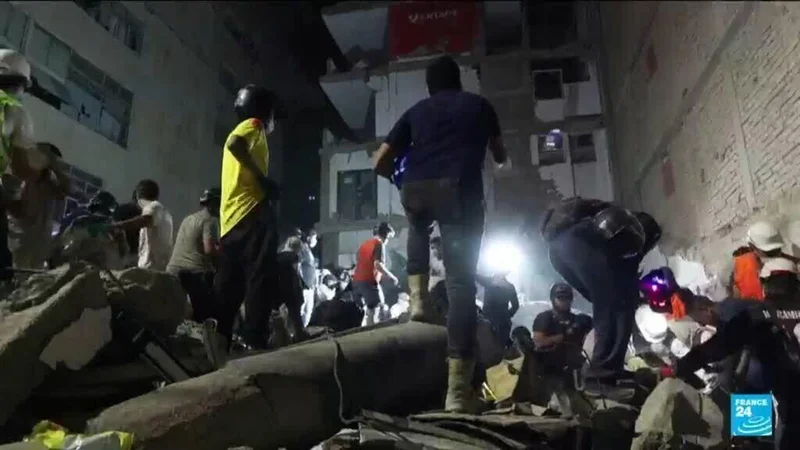 Colombia rescuers race against the clock to search for earthquake survivors