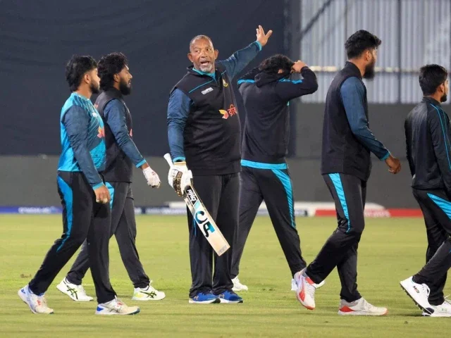 Simmons wary of Australia backlash