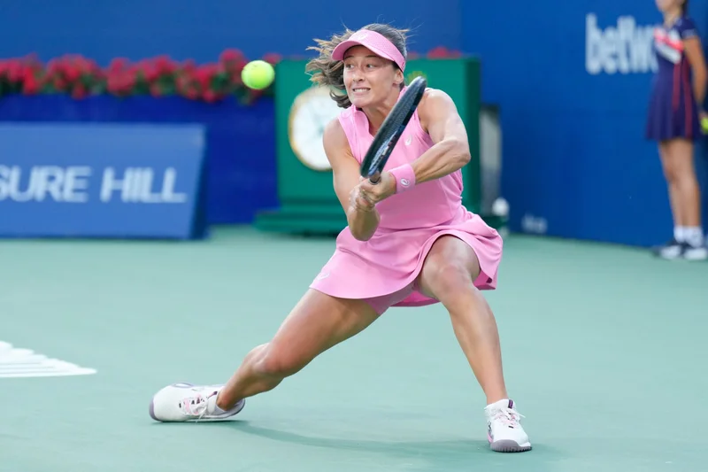 Sönmez reaches 2nd round of Canadian Open with straight-sets win