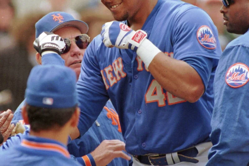 Butch Huskey, one of the last MLB players to wear No. 42, dies at 54