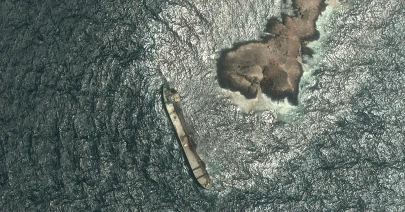 Oman says oil spill from stricken tanker has reached its coast
