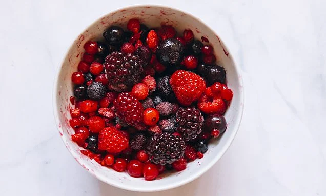 Regularly eating dark-fleshed grapes, berries and blueberries can improve heart health