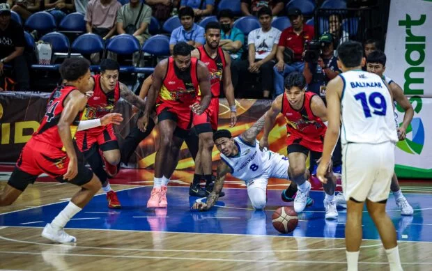 PBA: Calvin Abueva sums up Converge slump with 'Olats' lyric