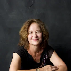 Journalist and author Charlotte Glennie recalls the fall that nearly ended her life: Ask Me Anything with Paula Bennett