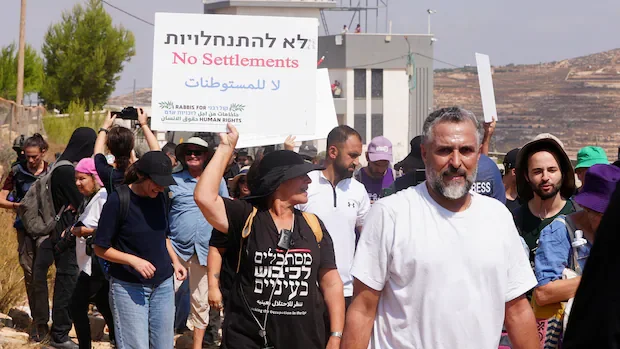 Washington presses Netanyahu to condemn settler siege in West Bank village