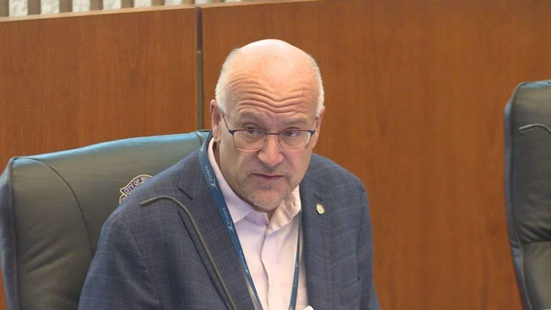 Russ Wyatt attends committee at Winnipeg City Hall after sexual assault charge