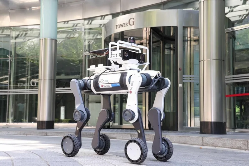 LG CNS to deploy security robots at Seoul's Tower Palace